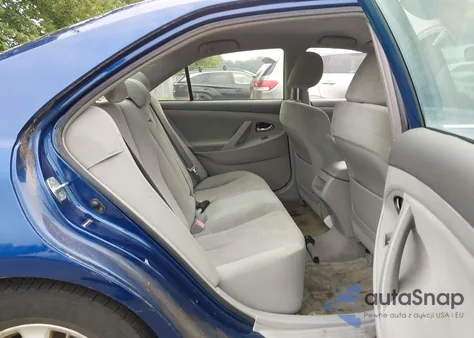 2010 Toyota Camry Le V6 z USA, uszkodzony, nr VIN JTNBK3EK7A3049125